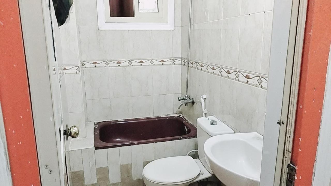 Family Apartment - Next To Abdeen Palace And Museum Cairo Exterior photo