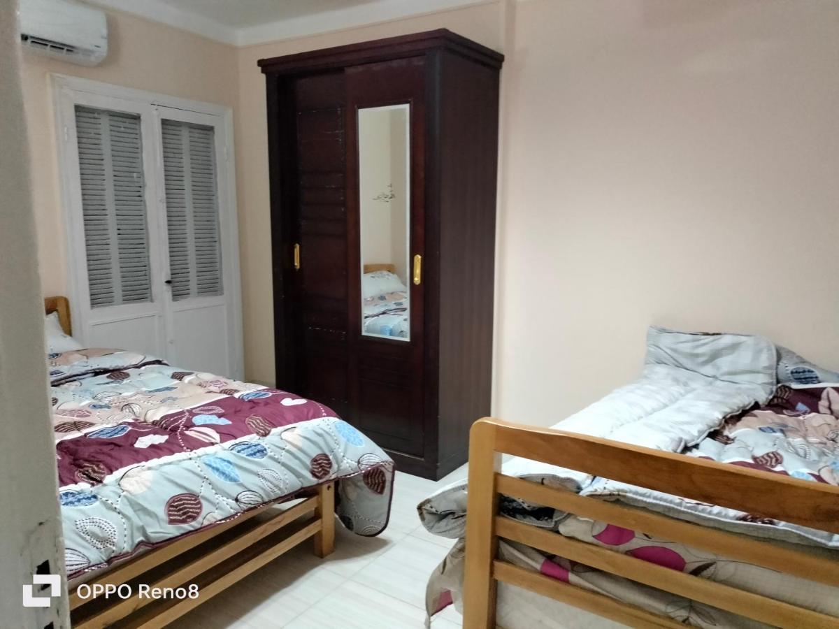 Family Apartment - Next To Abdeen Palace And Museum Cairo Exterior photo